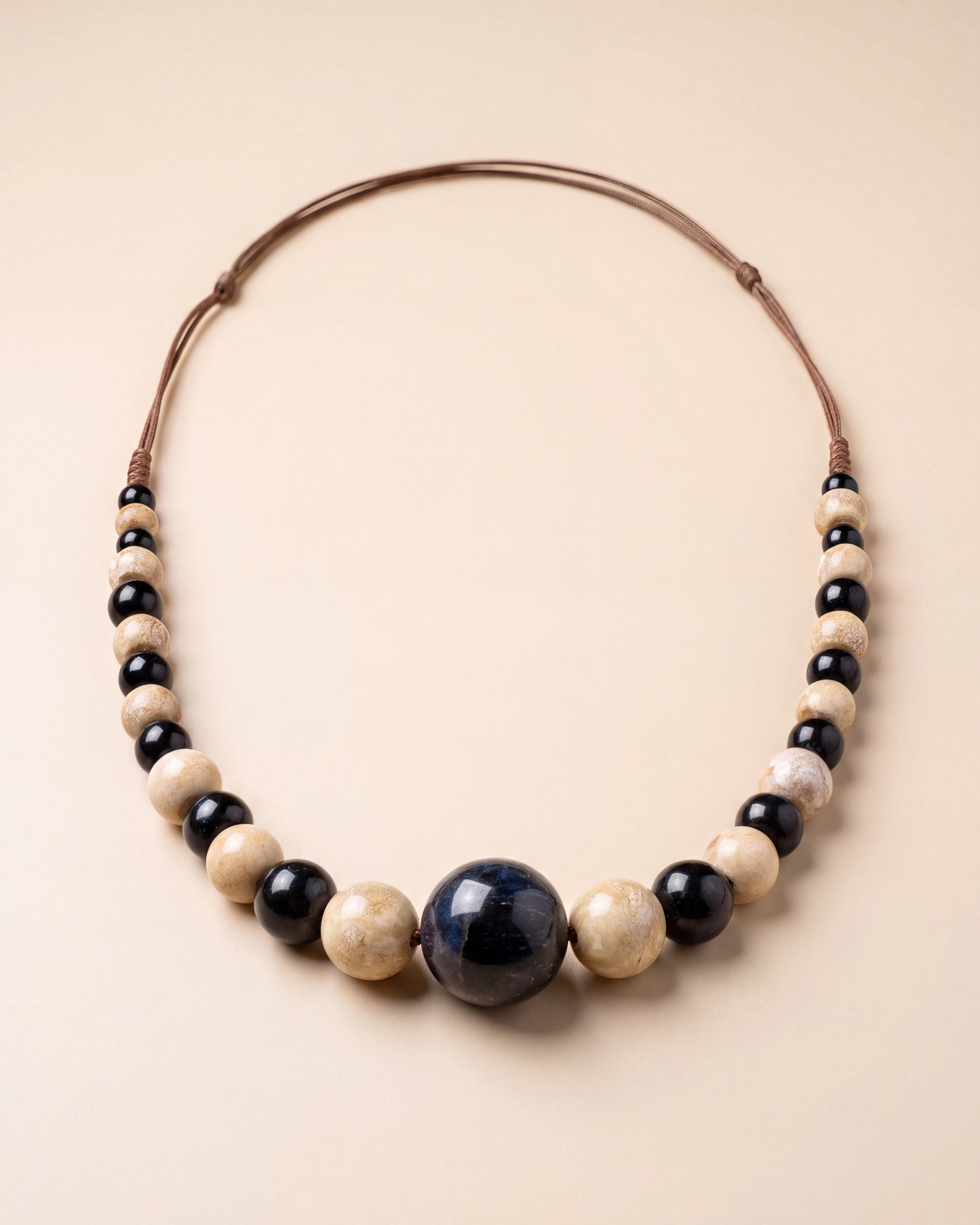 Collar de cerámica esmaltada