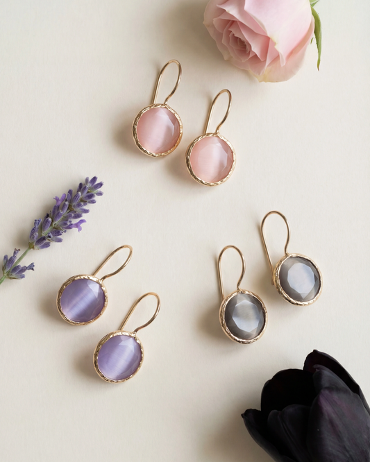 Pendientes ojo de gato bañados en oro