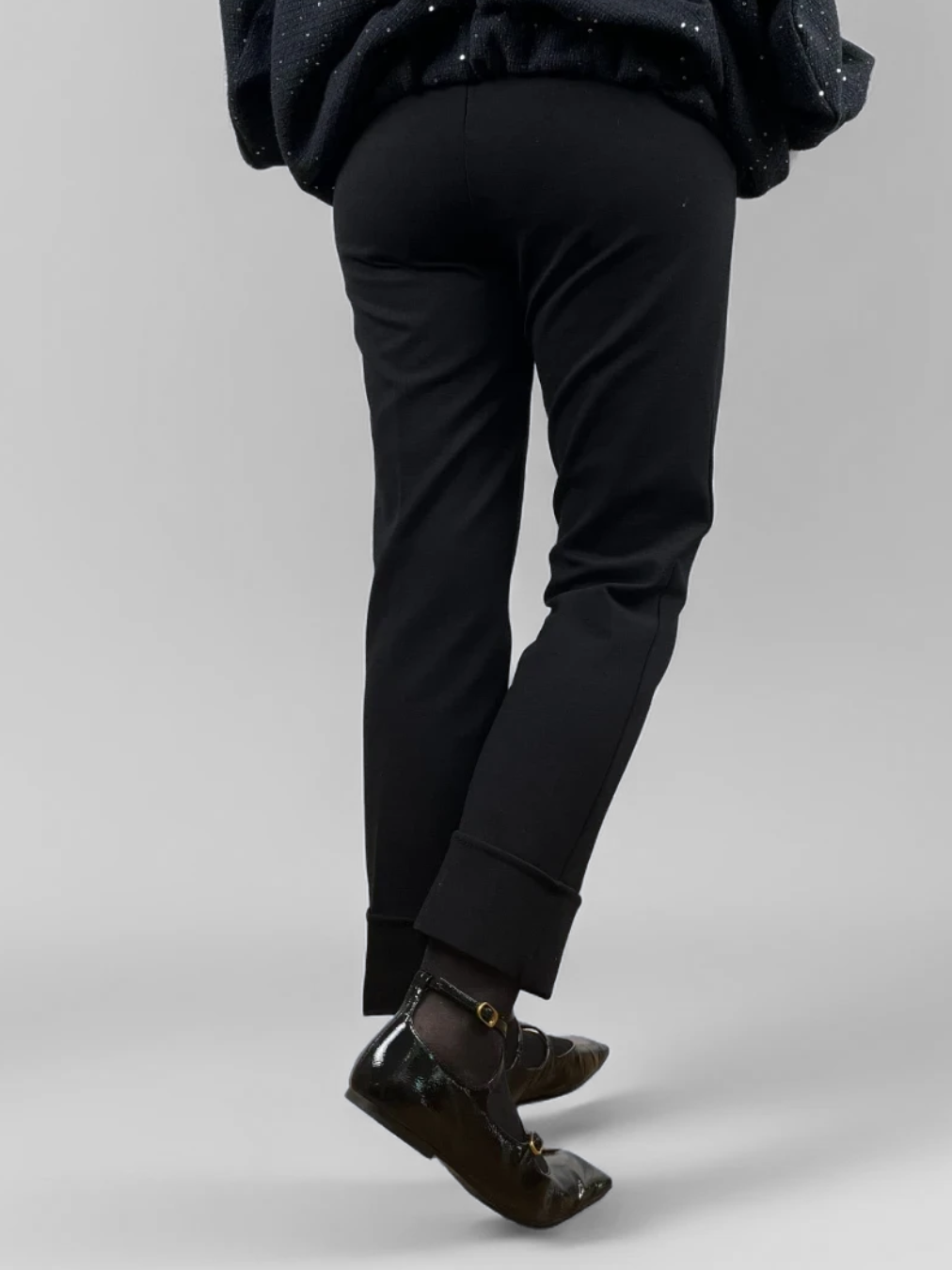Pantalón vuelta negro