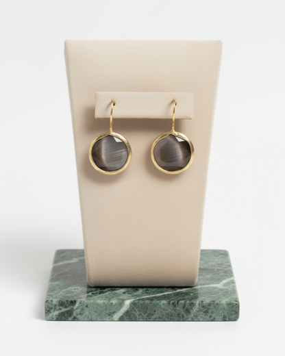 Pendientes ojo de gato bañados en oro