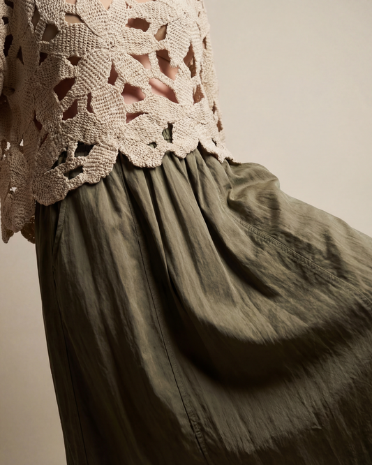 Conjunto jersey crochet y falda verde oliva