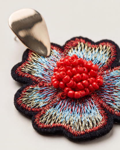 Pendientes bordados