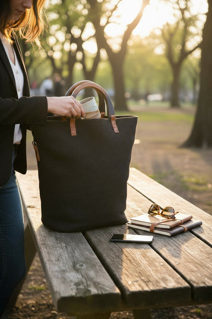 Tote Bag yute color negro asas madera